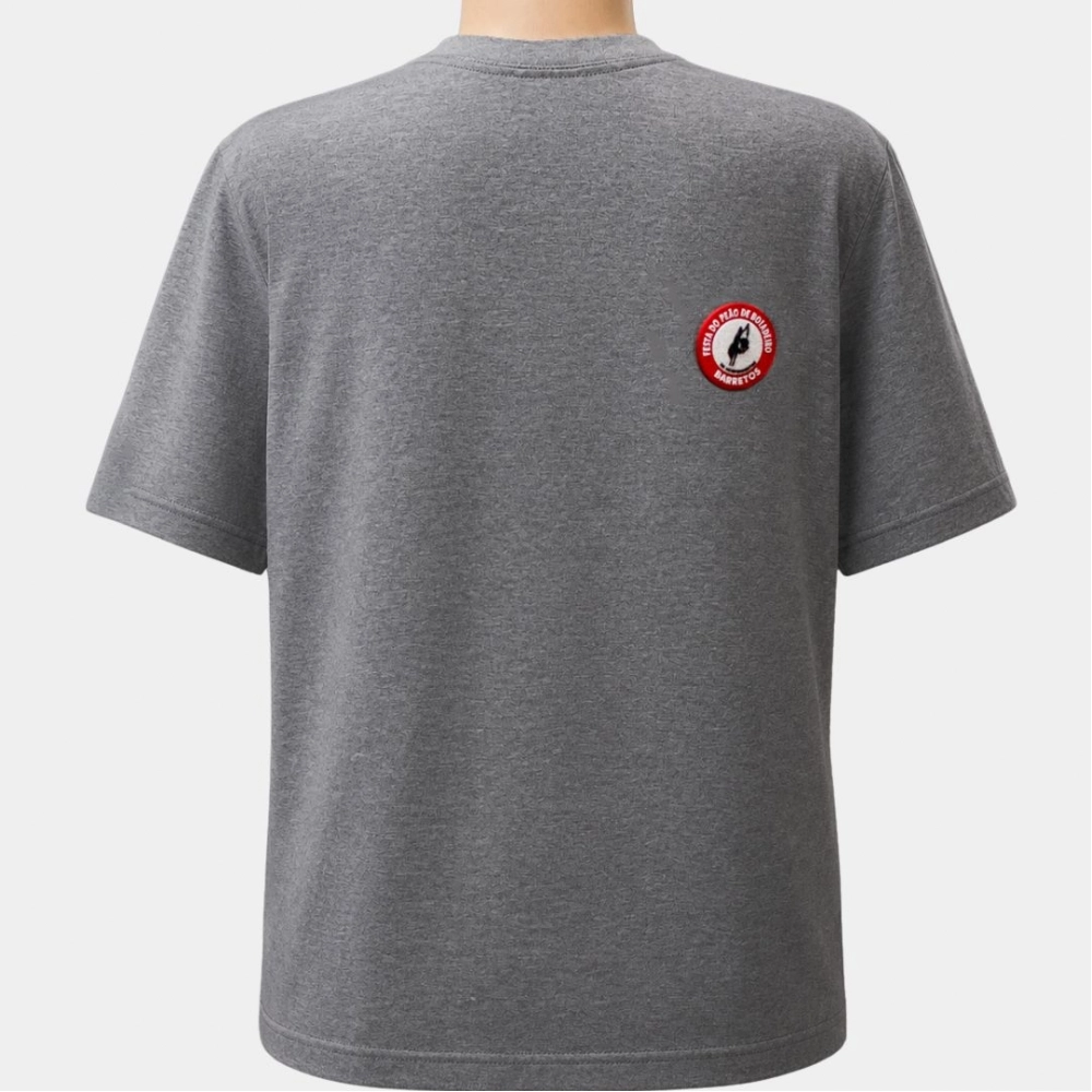 CAMISETA MASCULINA MESCLA ESCURA, LOGO EMBORRACHADA