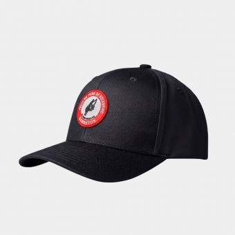 BONE FECHADO PRETO, LOGO EMBORRACHADA